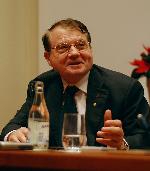 Luc
Montagnier Luc Montagnier